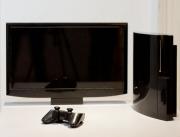 Végtelen erő, 2012, playstation 3 fekete gránitból, 52x36x5cm&32,5x27cm&5x10cm