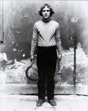 Pinczehelyi Sándor: Vázlat a sarló és kalapácshoz,1973, zselatinos ezüst nagyítás Docubrom papíron, 60 x 50 cm